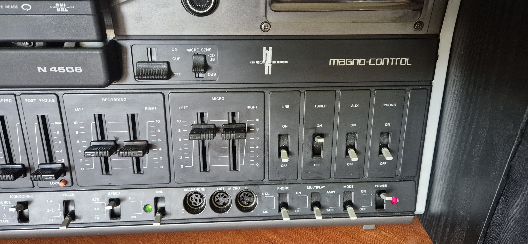 Magnetofon szpulowy Philips N4506