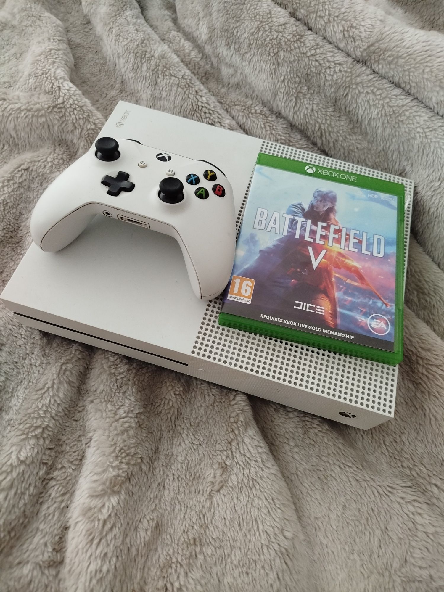 XBOX ONE S 1 T Muito Bom Estado