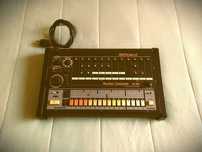 Roland TR-808 Rhythm Composer - com MIDI