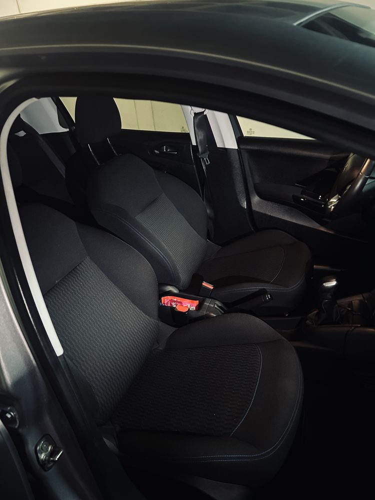 Peugeot  208 Semi Novo