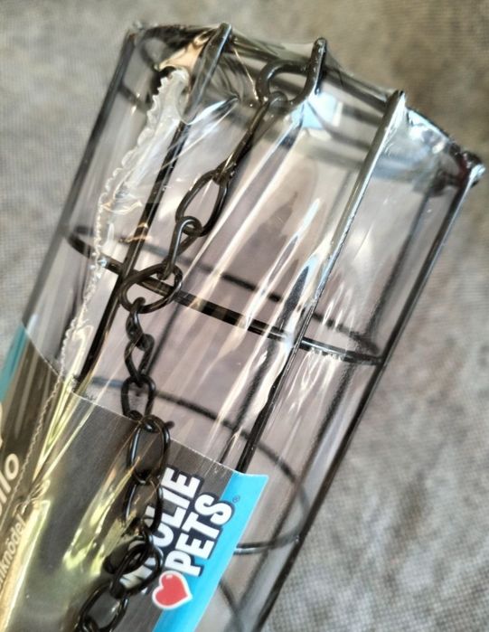 Karmnik dla ptaków wiewiórek gryzoni koszyk metalowy na orzechy