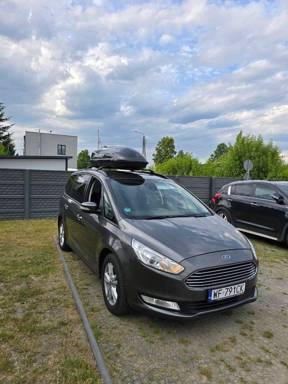 Wynajem samochodu AUTOMAT 7 osobowy bus, minivan z bagażnikiem,  F-VAT