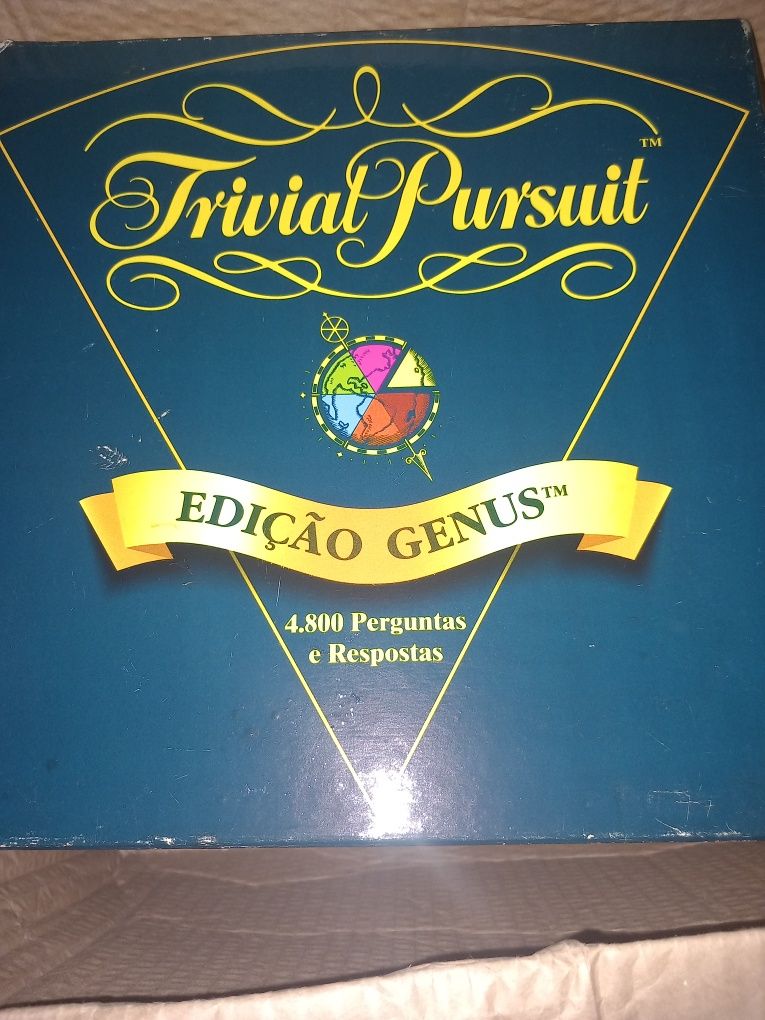 Jogo tabuleiro Trivial Pursuit