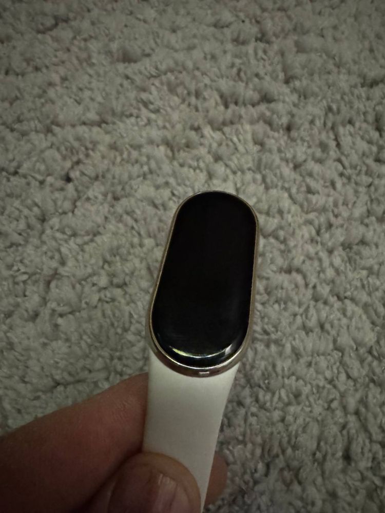 Продам mi band 8