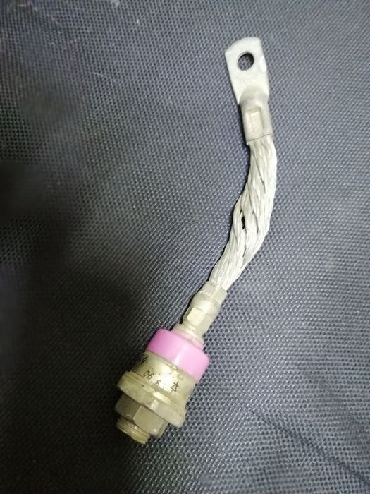 Продам диод силовой 160-161-9-4