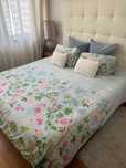 Cama com colchão de água