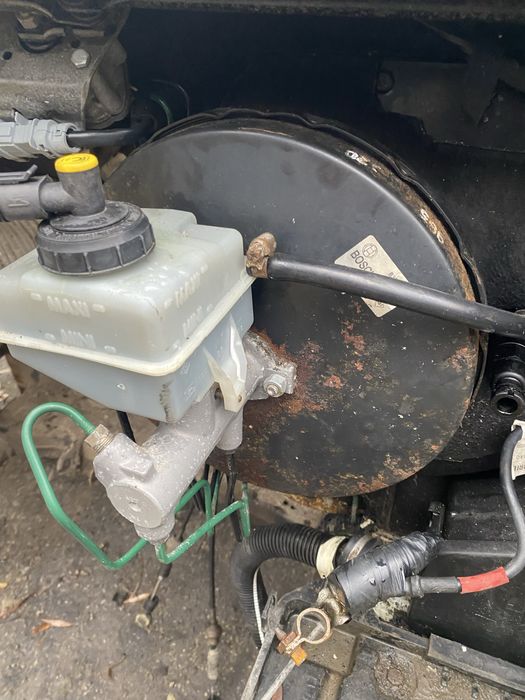 Головний тормозний/вакум тормозний рено мастер