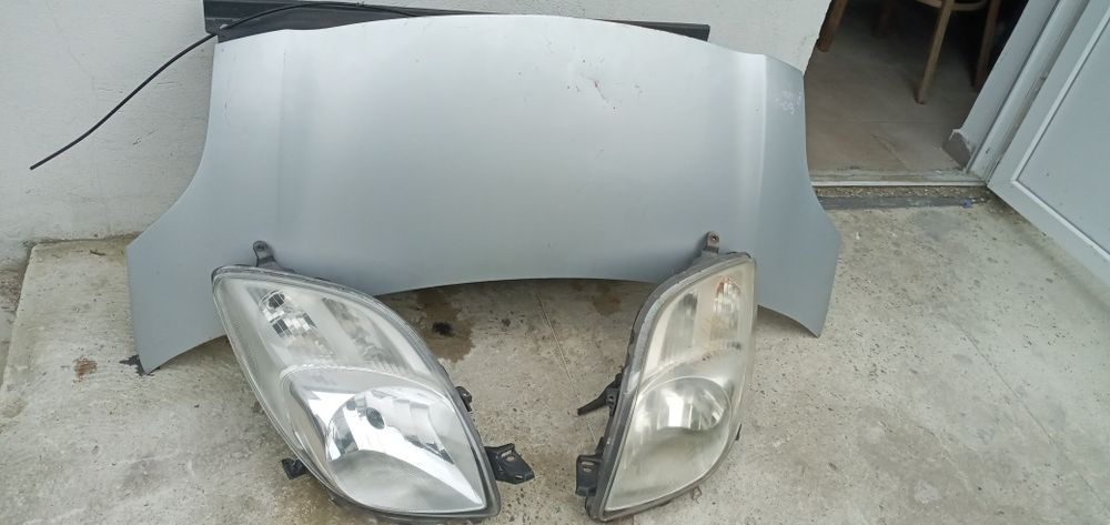 Тойота яріс 2 toyota yaris 2  фара