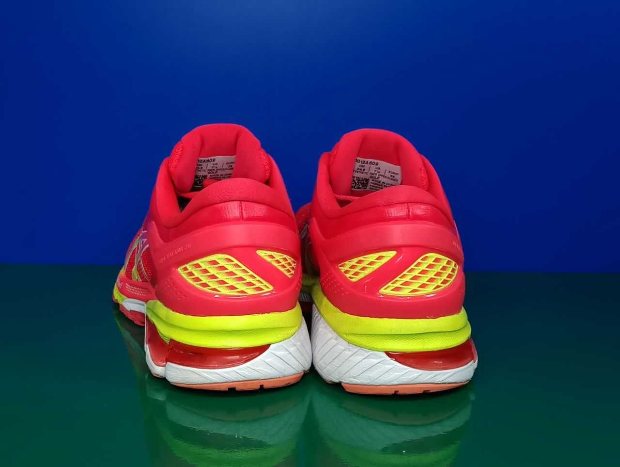 Беговые женские кроссовки Asics Gel-Kayano 26 Оригинал
