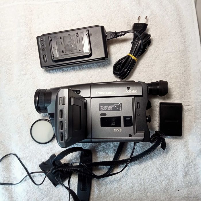 Видеокамера Panasonic VX33