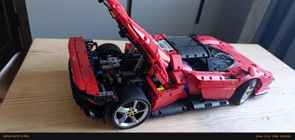 LEGO Technic Ferrari Daytona ,у зборі ,лего, Lego
