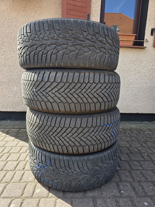 Komplet 4 opon zimowych 225/50R18