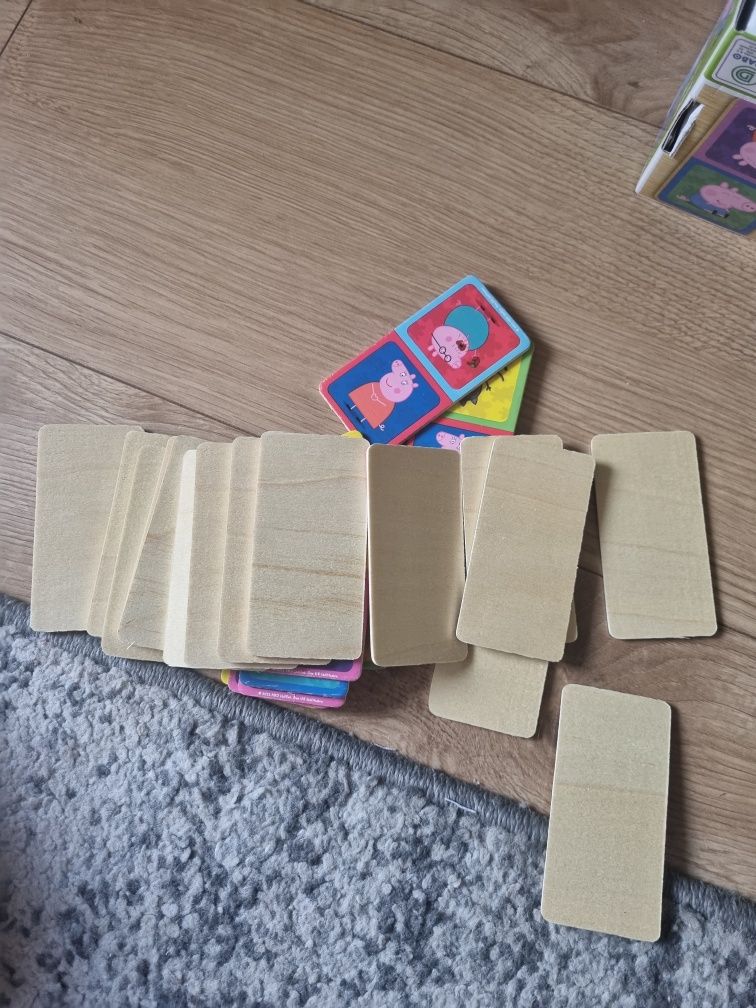 11. Świnka Peppa Pig drewniane domino gra