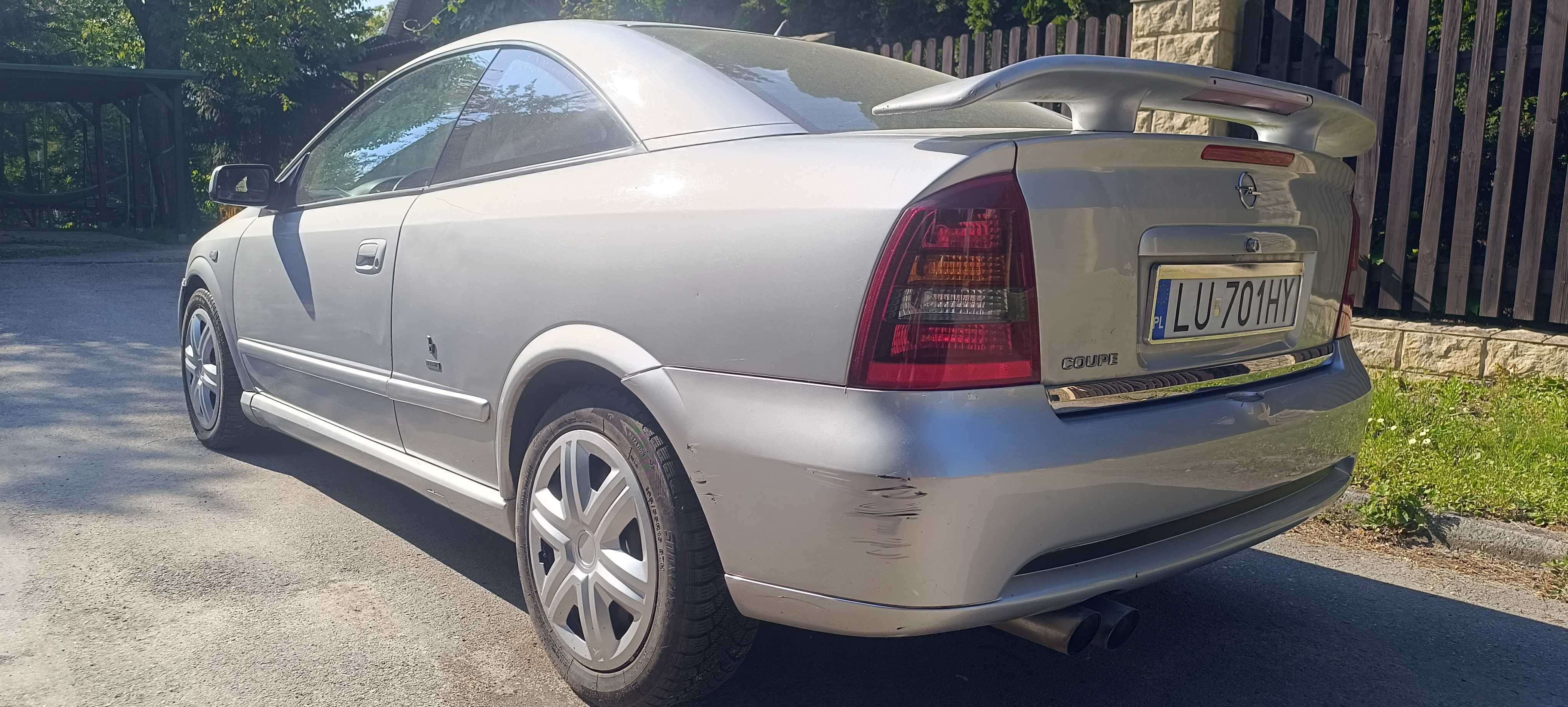 Astra G Coupe 1.8 Bertone Linea Rossa 2002r. Dwa komplety kół.
