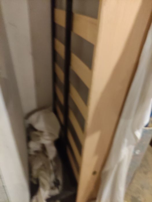 Vendo cama e colchão