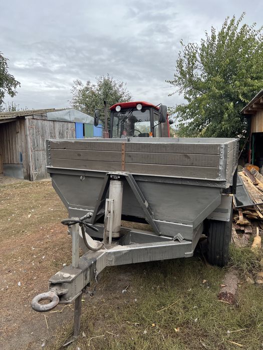 Одноосний причіп до трактора