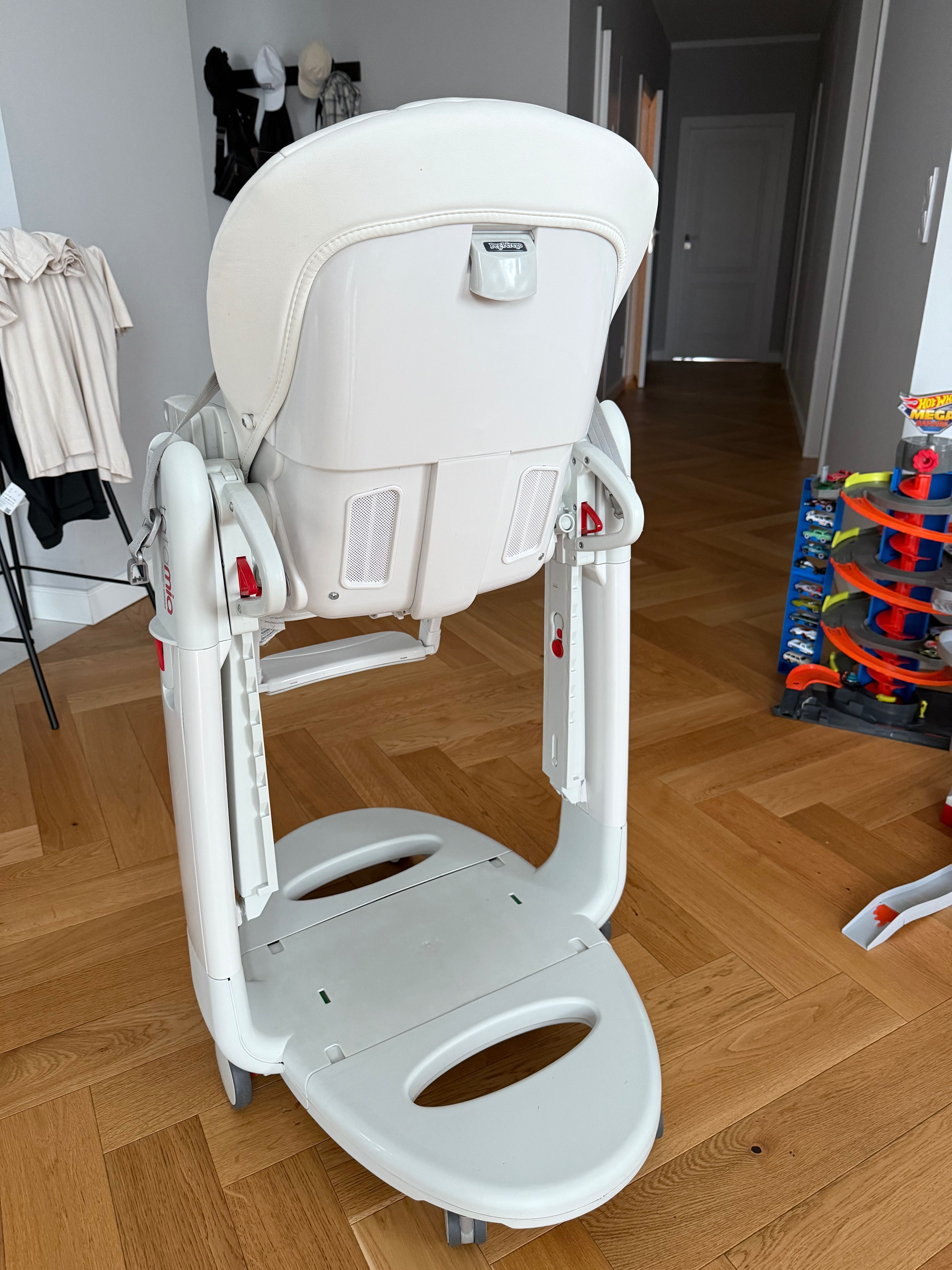Peg Perego Tatamia Follow Me Wonder — krzesełko 3 w 1