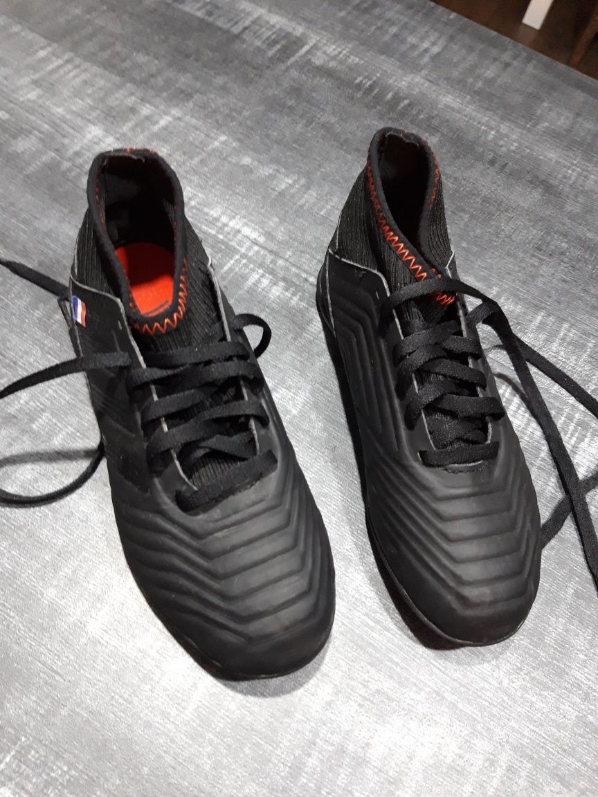 Buty Adidas Predator rozmiar  33