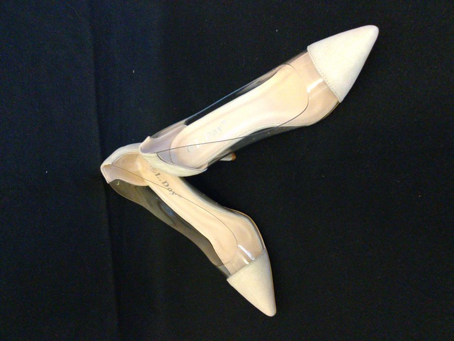 Nowe transparentne szpilki r. 39