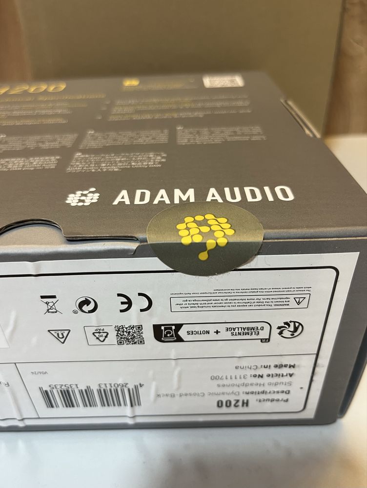 Продаю Adam Audio H200