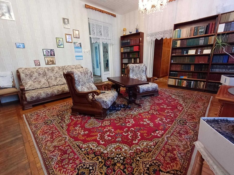 Продам дом в пгт Доброслав