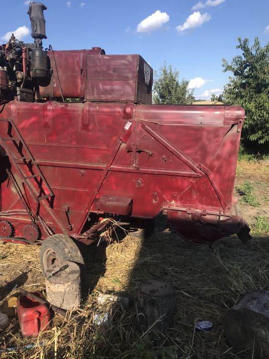 Зернозбиральний комбайн