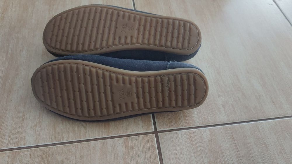 Mokasyny chłopięce zamszowe, granatowe Zara 36