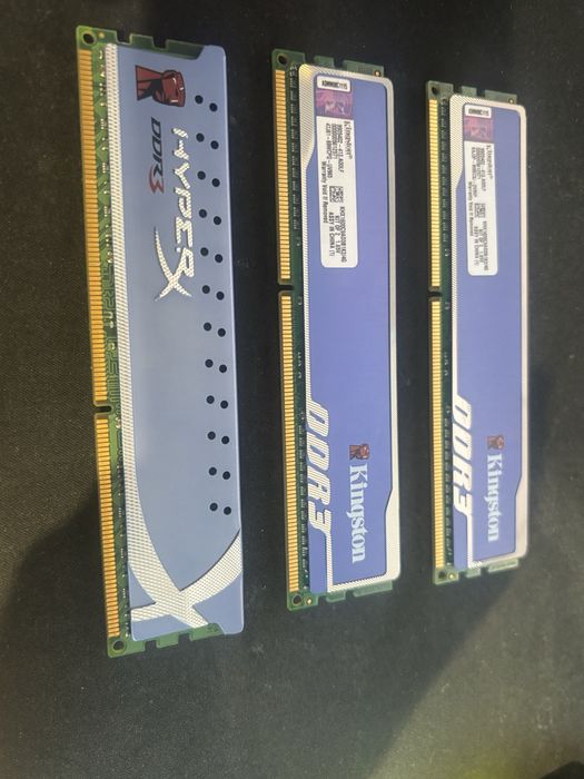 12 GB Hyperx Blu / Genesis DDR3 1600MHz