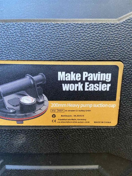 Вакуумна помпова присоска з рівнем тиску