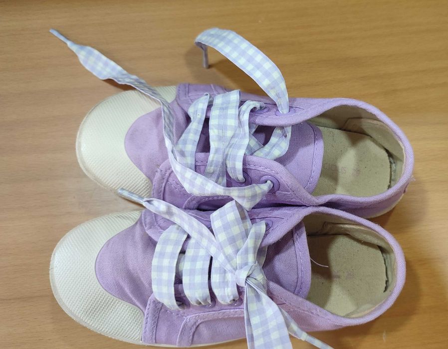 Ténis lilases com atacadores fita - Tamanho 29 - ZARA - 4 €