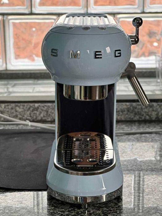 Máquina de café expresso SMEG azul