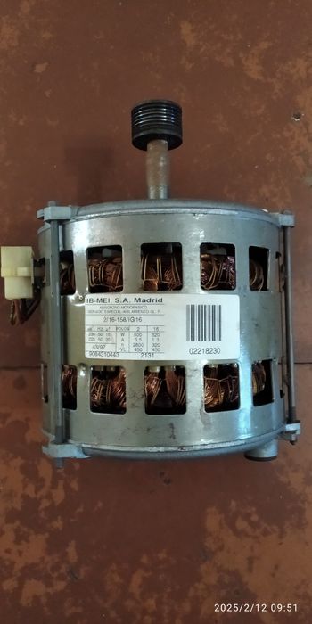 Продам двигатель от стиральной машины 1000
