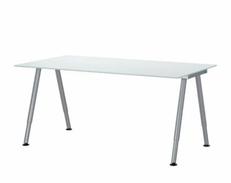 Mesa IKEA de vidro, altura ajustável