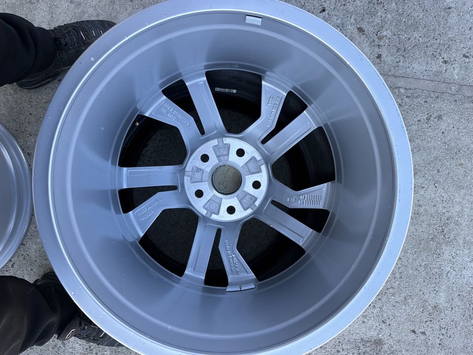 Диски 18 5.112 8,5Jx18H2 ET50 Audi TT A3
