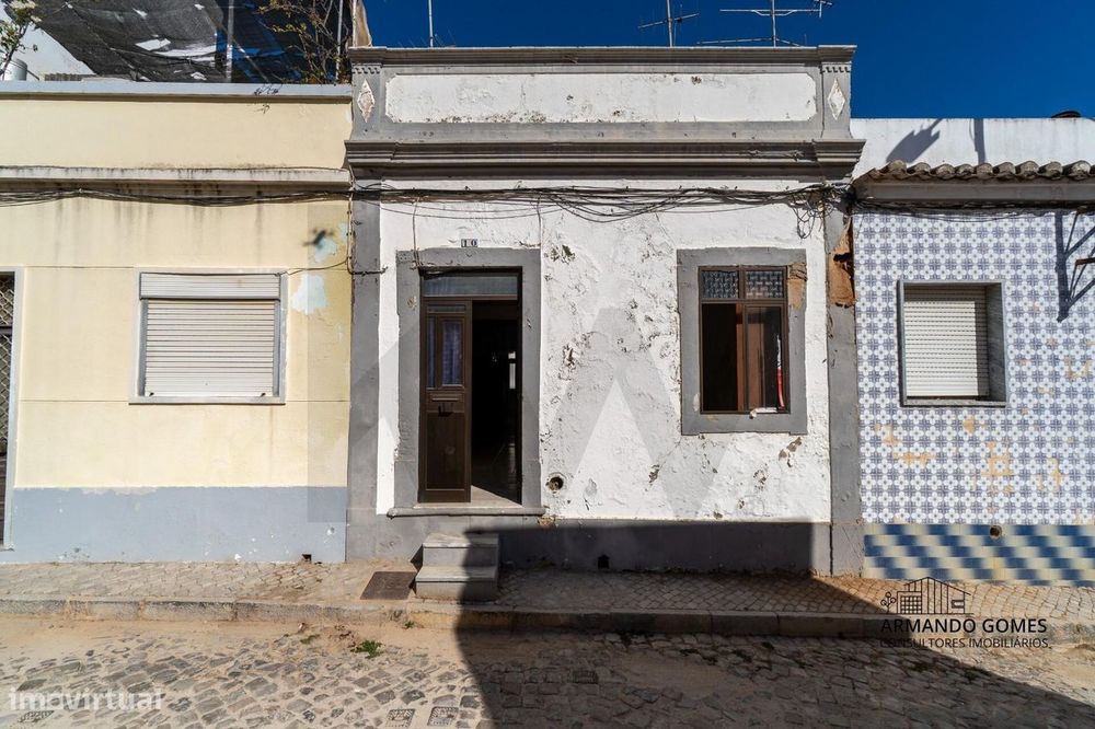 Moradia com Potencial no Centro Histórico de Tavira