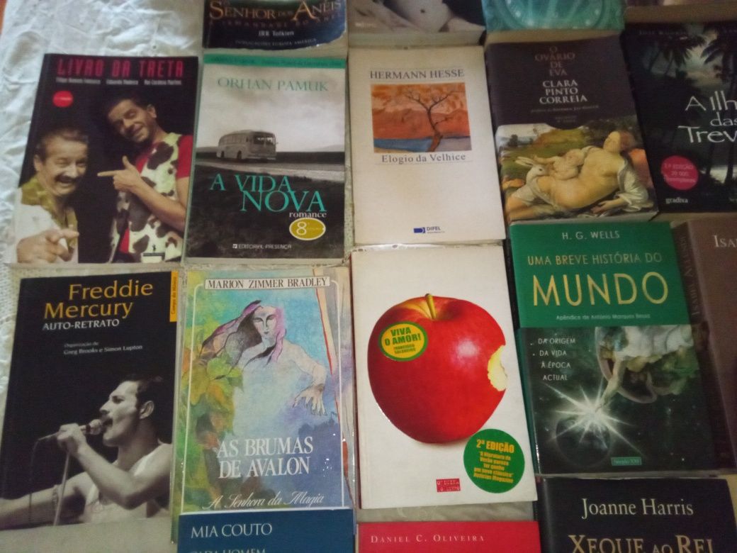 Vendo livros em segunda mão