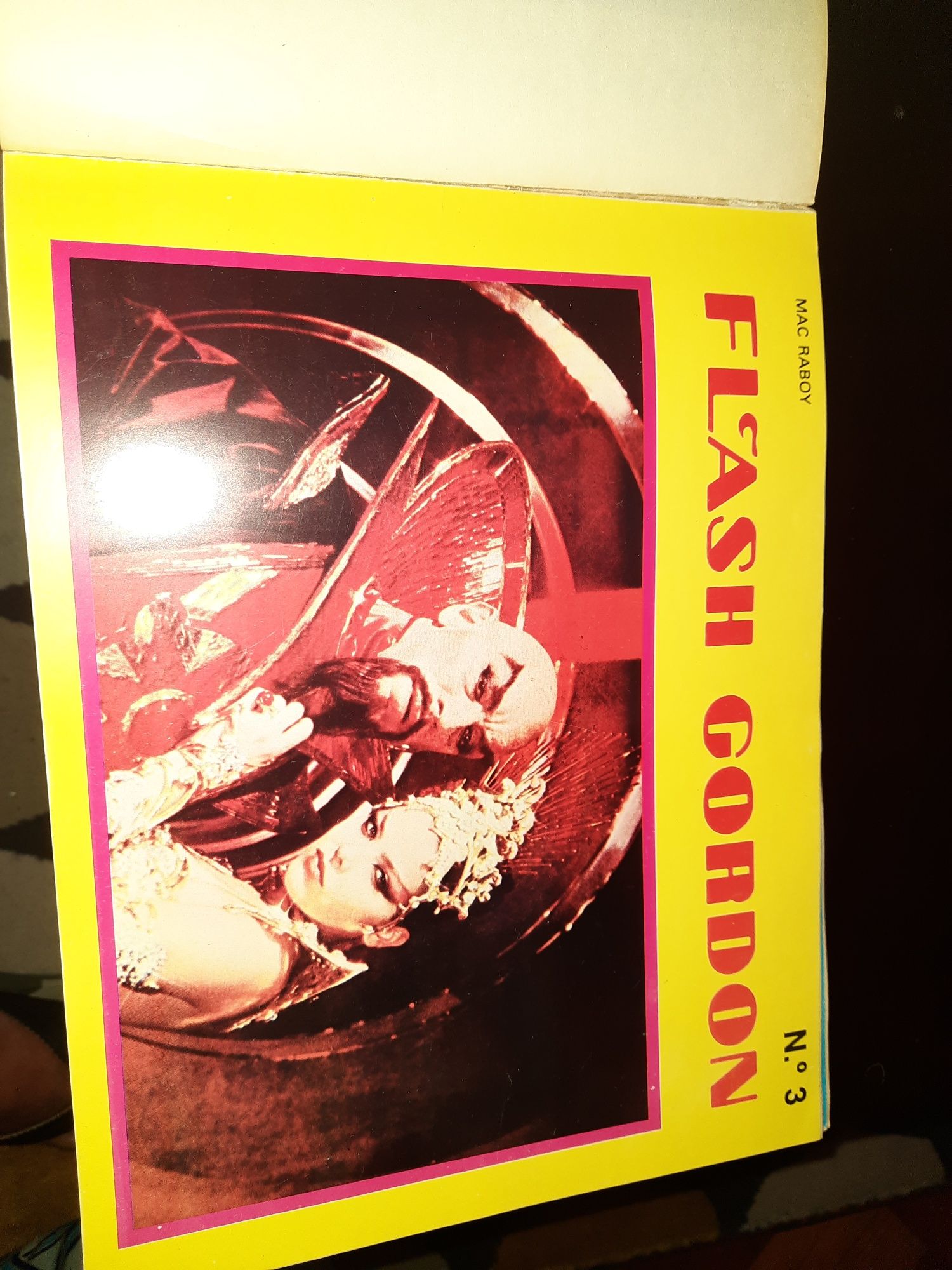 Livro Flash Gordon