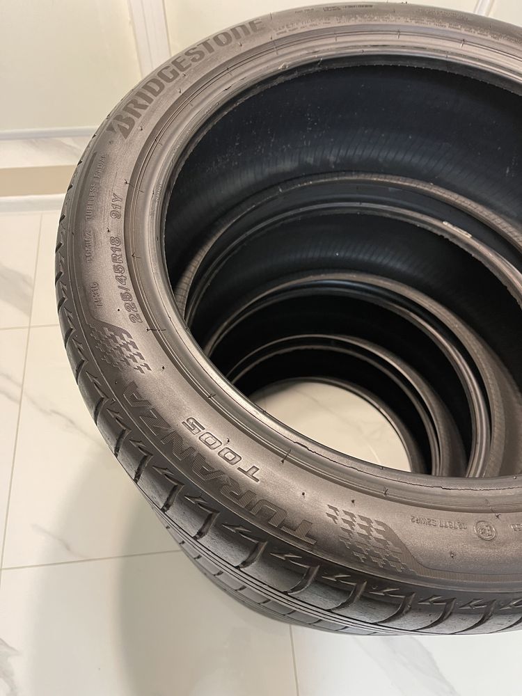 Продам резину BRIDGESTONE TURANZA T005 225/45 R18 91Y - гарний стан!