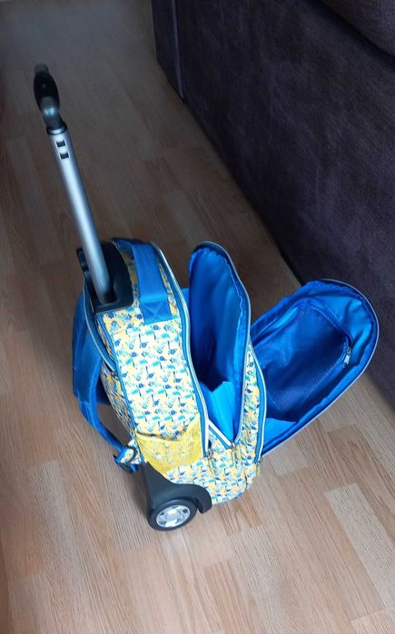 A escola recomeça, Mochila Trolley Minions