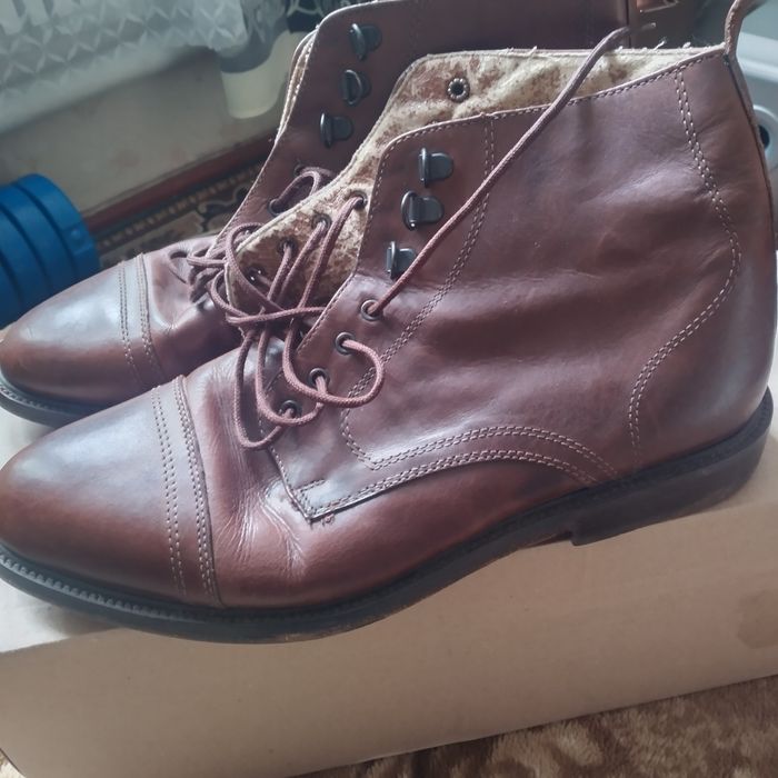 Продам мужские кожаные осенние ботинки оригинал Италия!