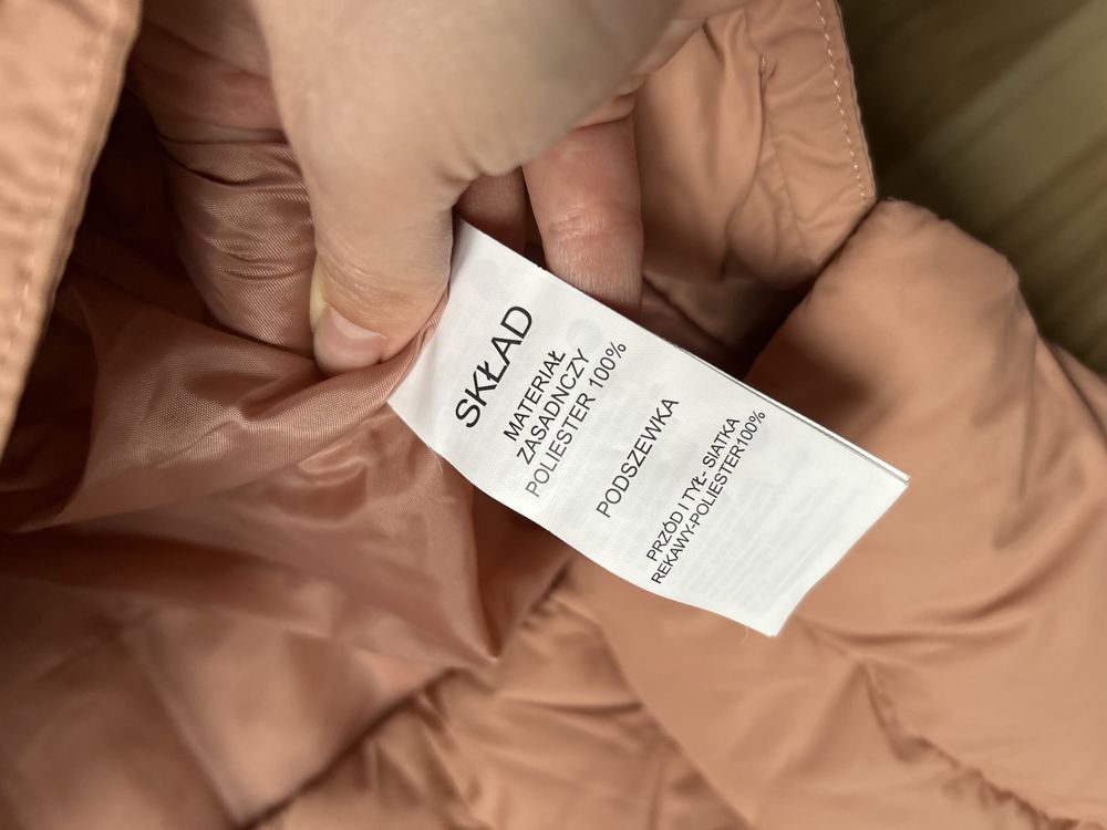 Różowa kurtka Feewear S pikowana grubą ocieplaną zima futro krótka