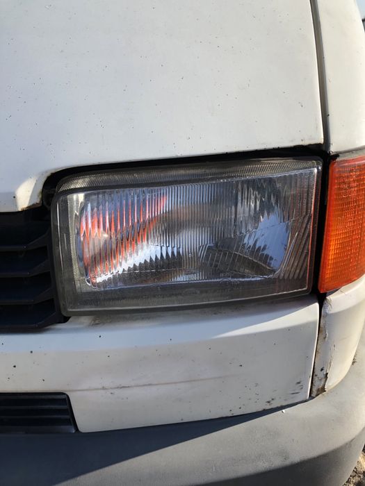 Lampa lewa przednia przód VW Transporter T4