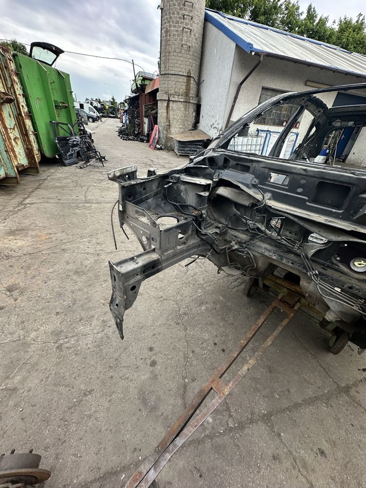 Ćwiartka przód Qashqai J10 lewa prawa podłużnica Nissan Qashqai J10