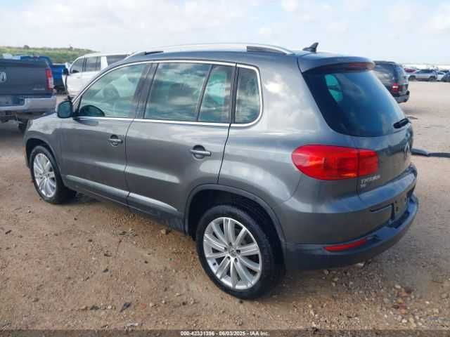 Volkswagen Tiguan SE 2016