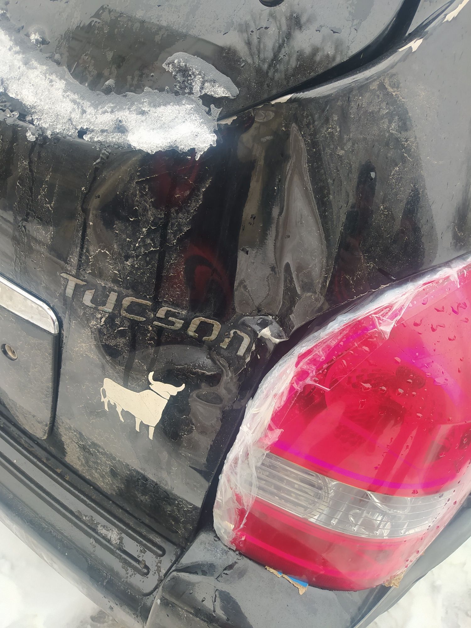 Кришка багажника Hyundai Tycson черная Ляда Крышка багаж Хюндай Тюксон
