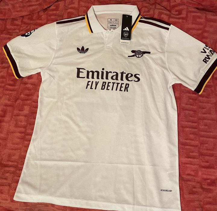 Продам Футбольную форму Арсенала Дёкереш 14