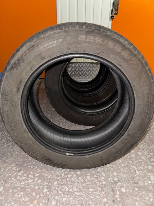 Nokian komplet opon zimowych 225 55 R17 101 V