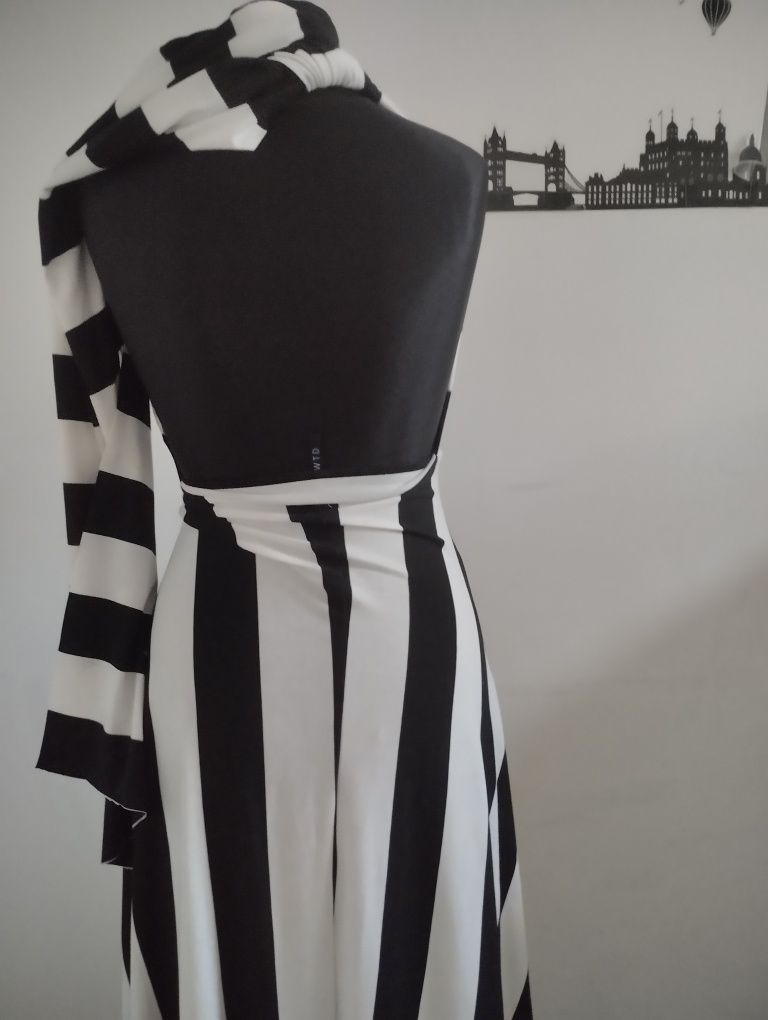 Sukienka Glamour maxi paski gołe plecy 36(S)