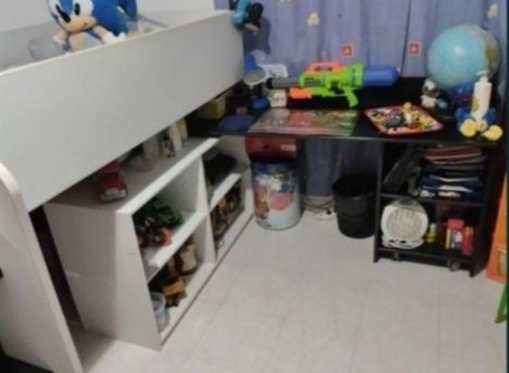 Mobília de quarto (150€)