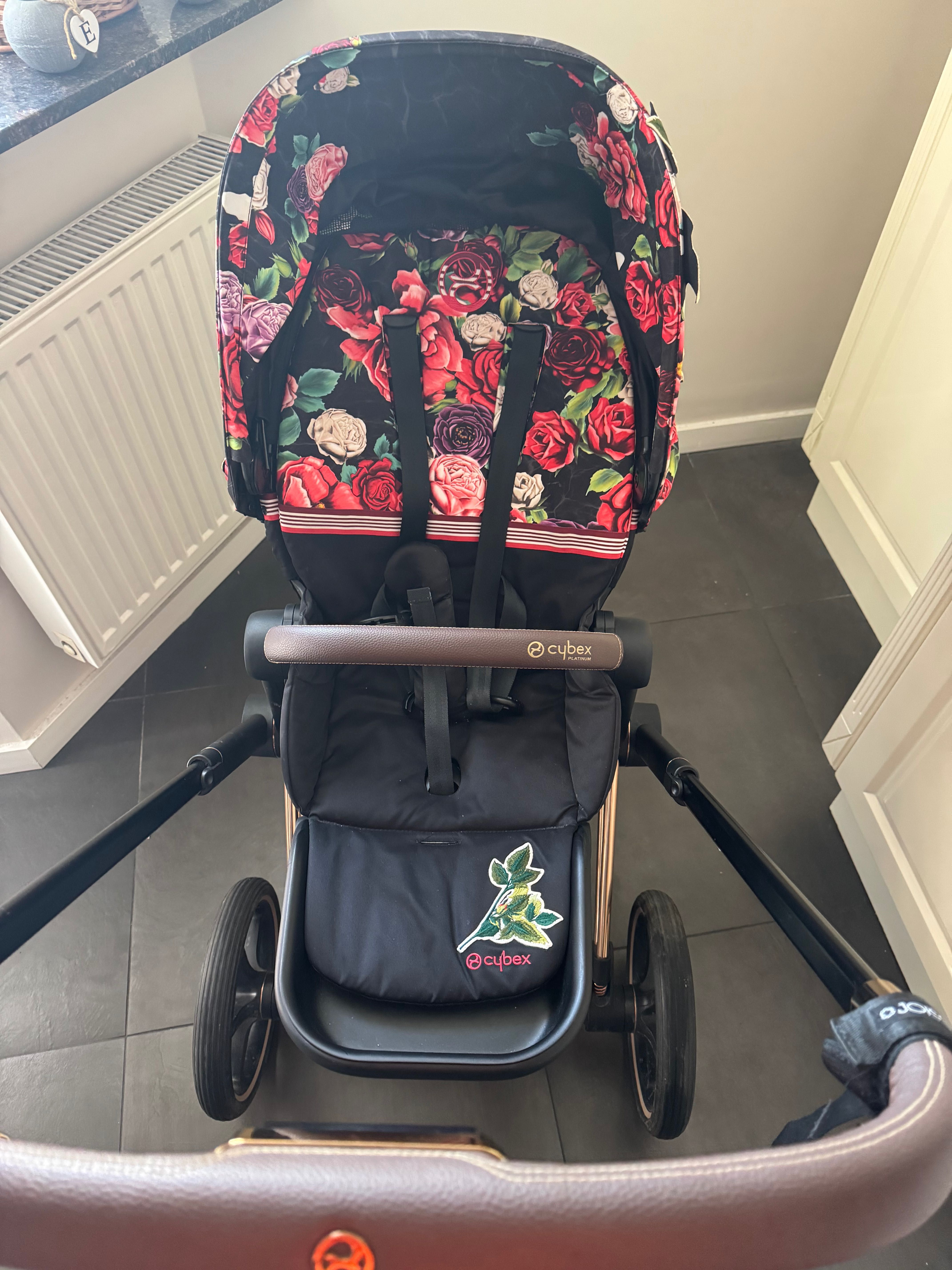 Sprzedam wózek cybex Priam spring bloosom czarny